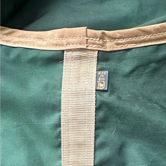 Big "D" Closed Front Nylon Stable Sheet - Picture 2 of 4